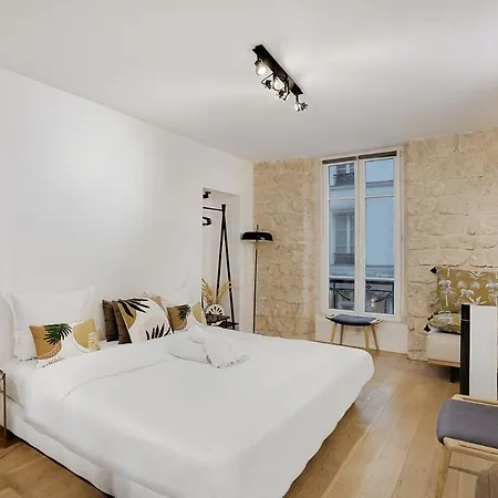 Le Marais - Upper Class Paris