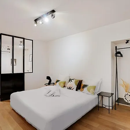 Le Marais - Upper Class